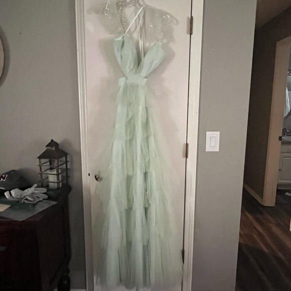 Mac Duggal Ruffle Tiered Tulle Mint dress.  Brand New!!  Retails $598 - Picture 6 of 8